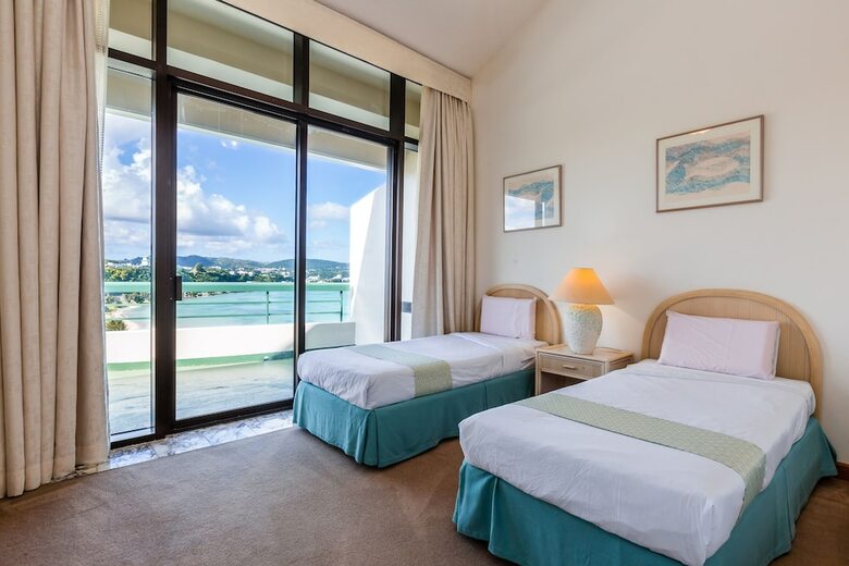 Hotel Alupang Beach Tower