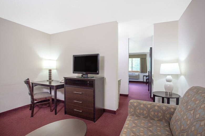 Hotel Americinn By Wyndham Hayward