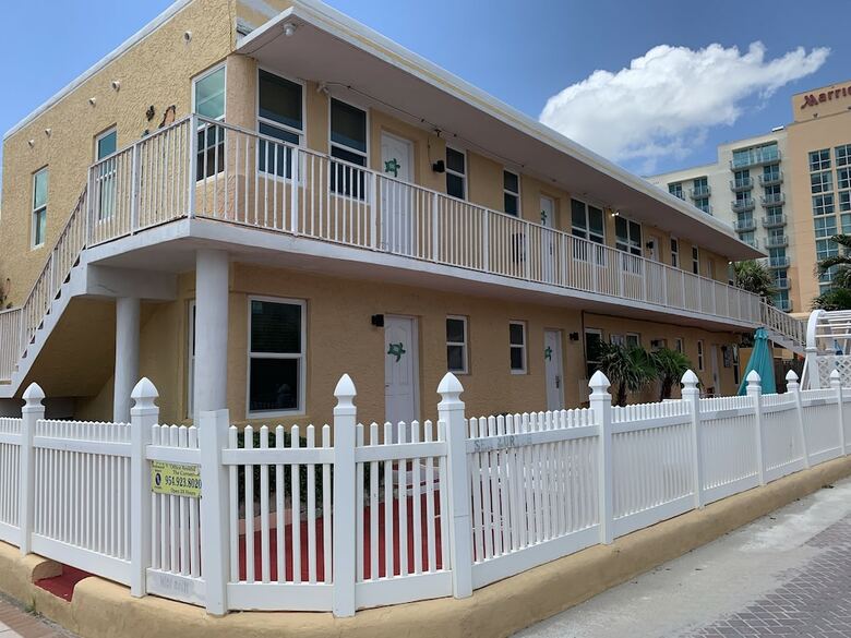 Apartamentos Hollywood Beach Sea Turtle