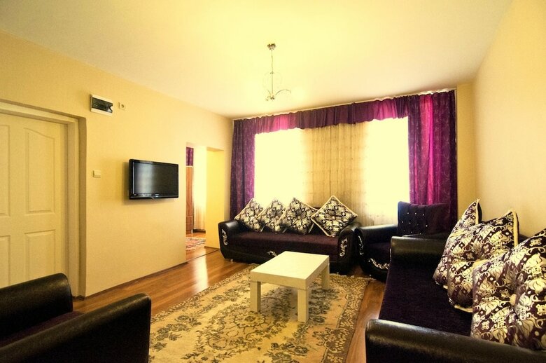Apartamentos By Pera Suites