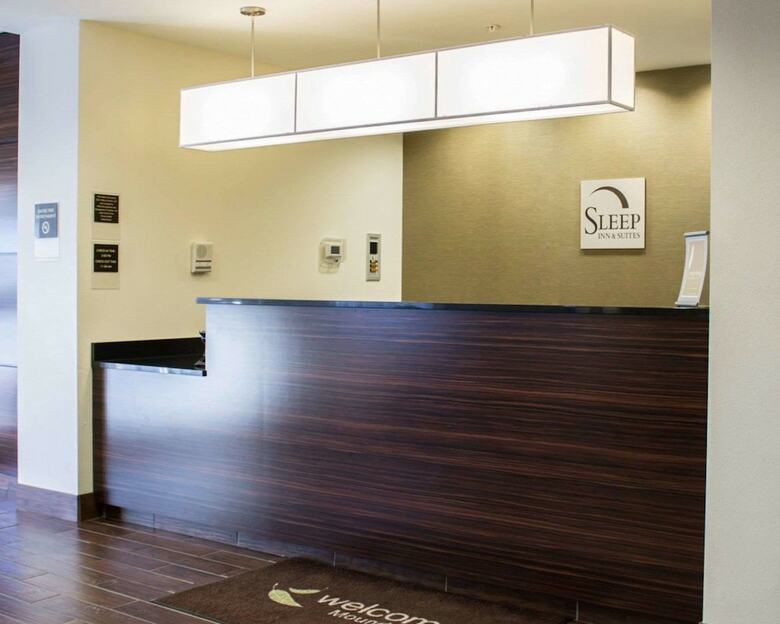 Hotel Sleep Inn & Suites