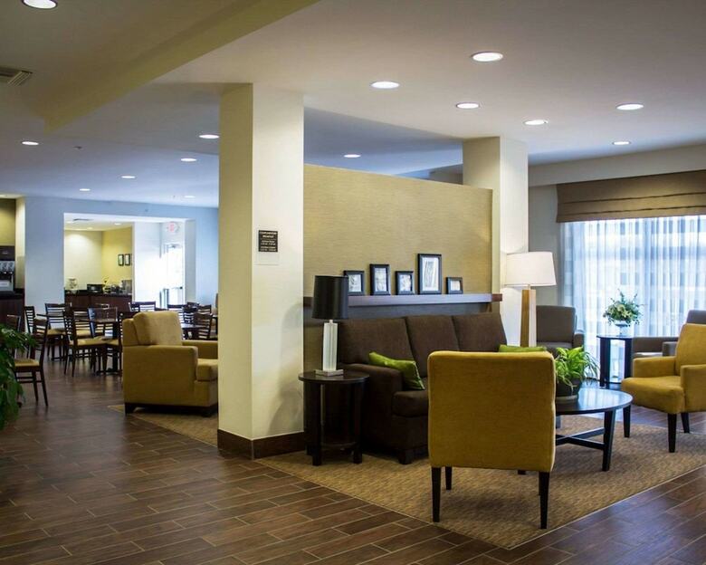 Hotel Sleep Inn & Suites