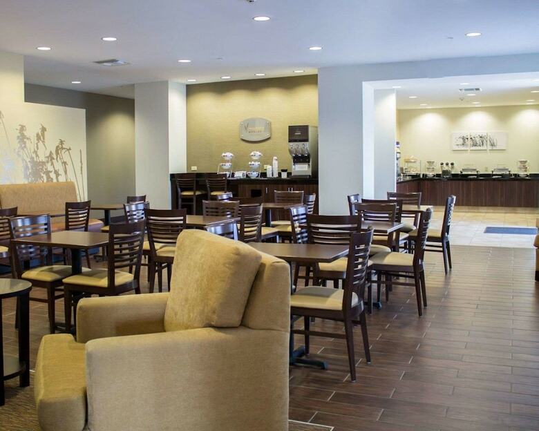Hotel Sleep Inn & Suites