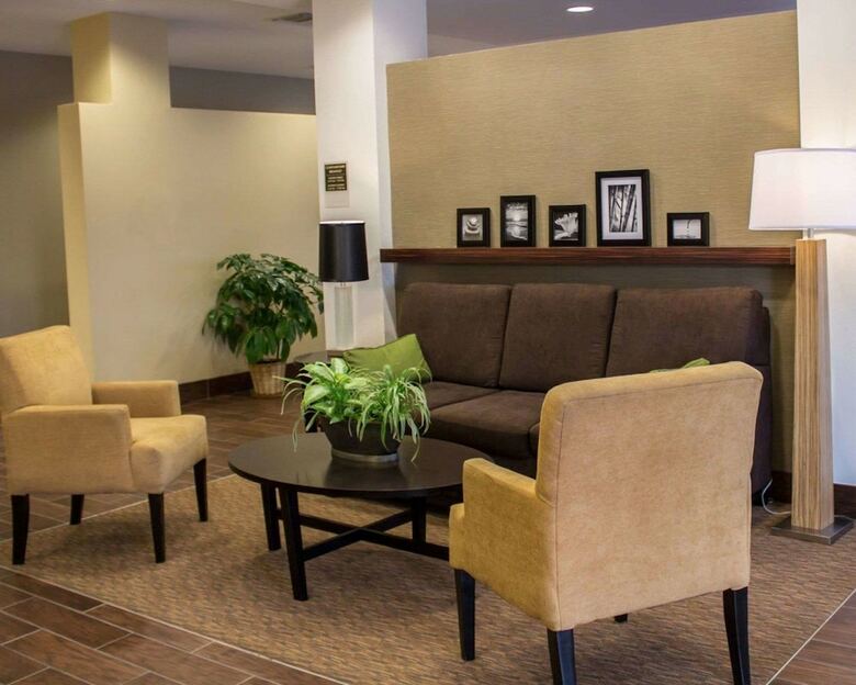 Hotel Sleep Inn & Suites