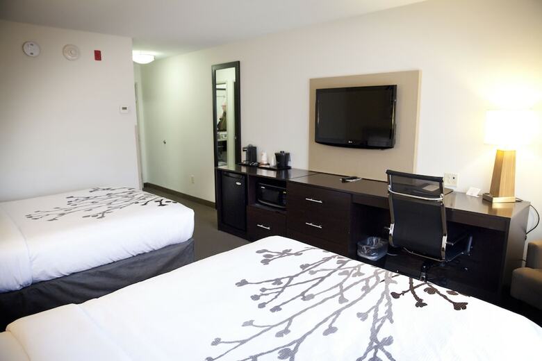 Hotel Sleep Inn & Suites