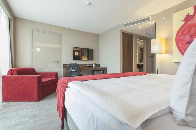 Hotel Ramada Encore By Wyndham Izmir