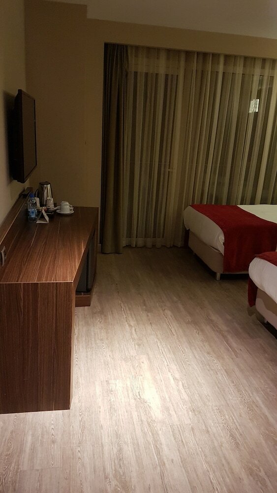 Hotel Ramada Encore By Wyndham Izmir