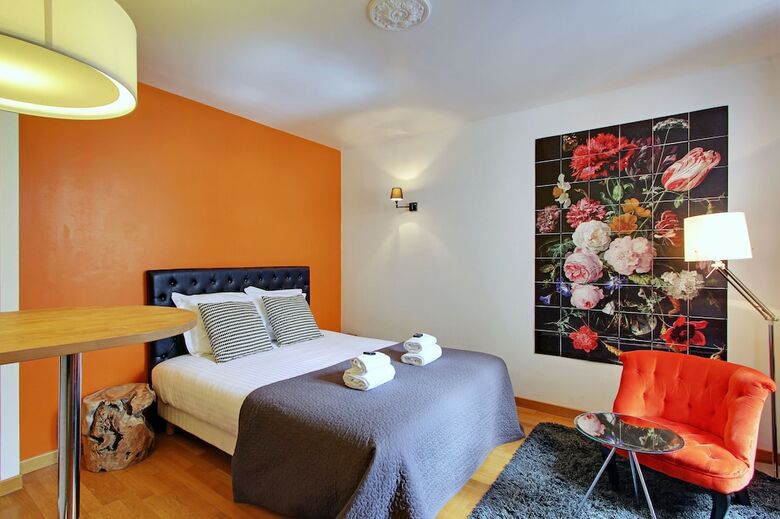 Short Stay Group Museum View Serviced Apartments