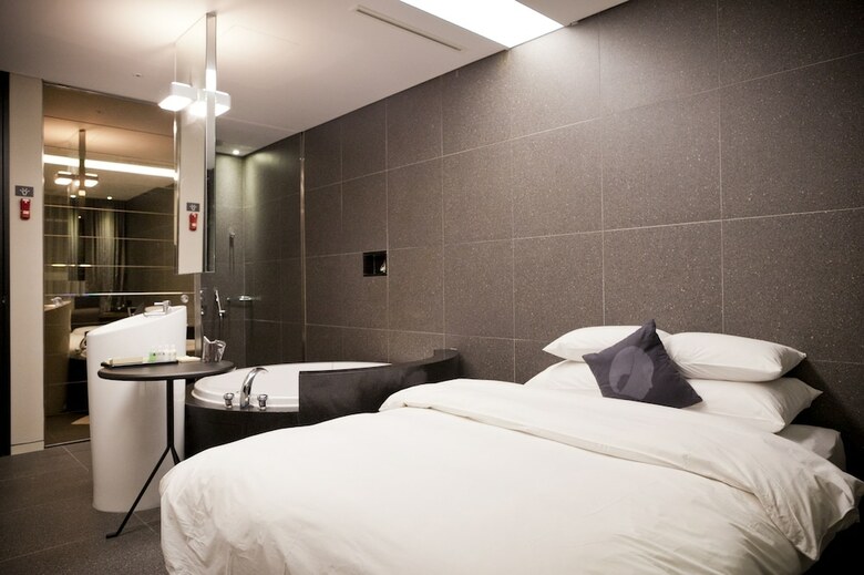 Hotel The Designers Hongdae