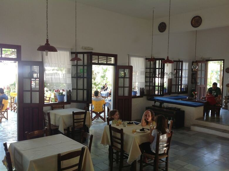 Vagia Traditional Hotel