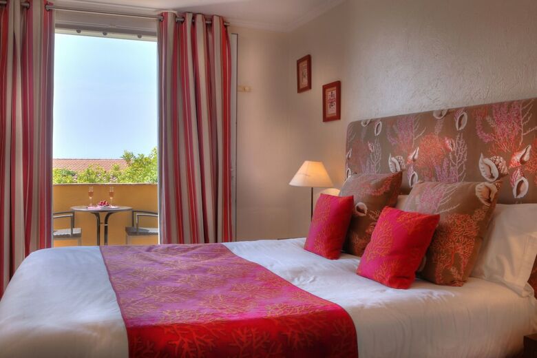 Hotel La P�rouse Nice Baie Des Anges
