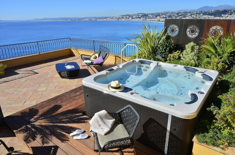 Hotel La P�rouse Nice Baie Des Anges