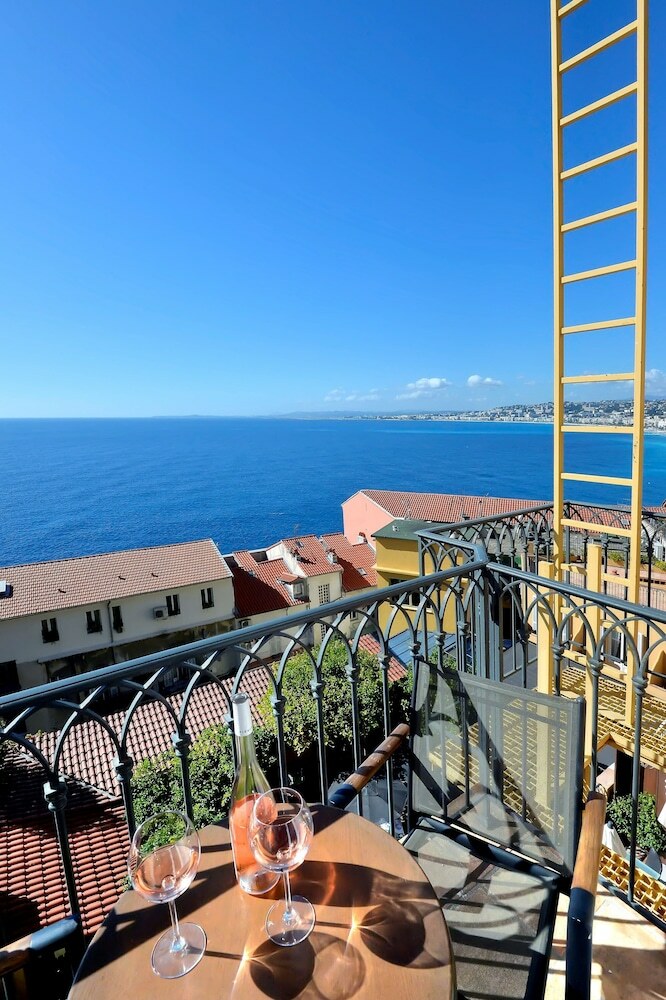 Hotel La P�rouse Nice Baie Des Anges
