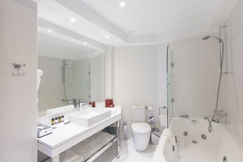 Pomegranate Wellness Spa Hotel