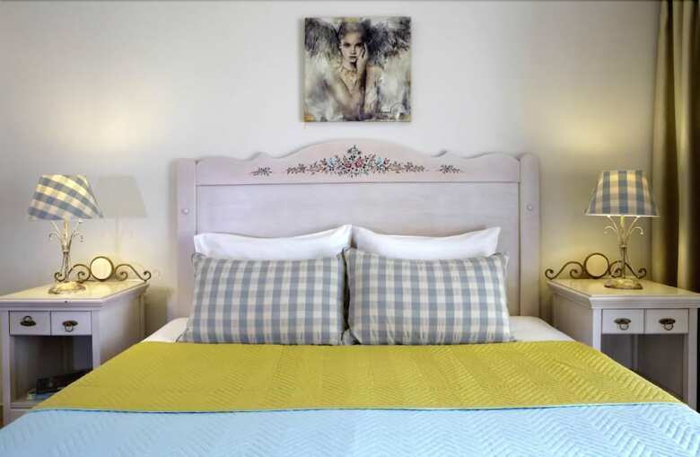 Hotel Mitos Suites