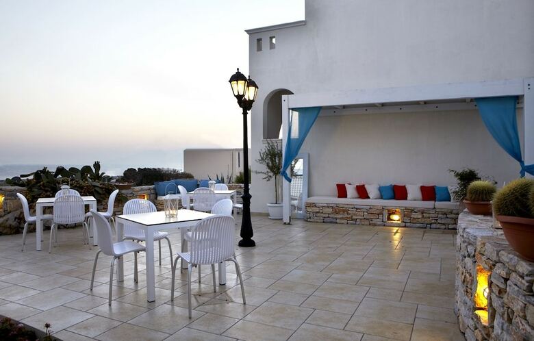 Hotel Mitos Suites