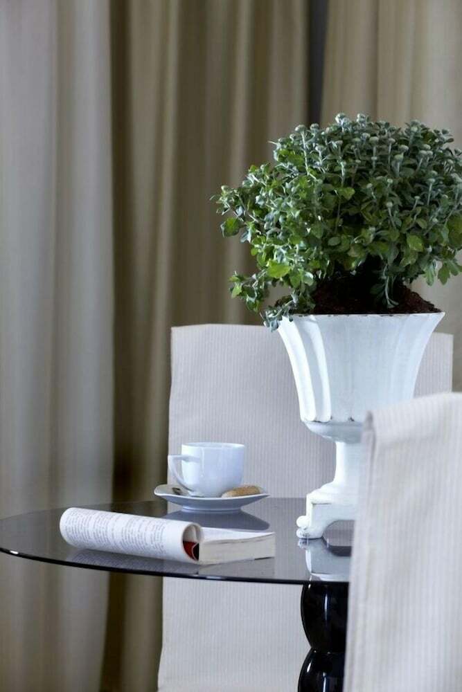 Hotel Mitos Suites