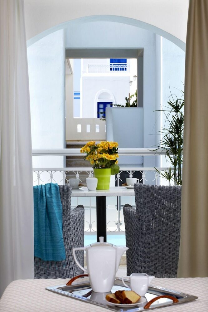 Hotel Mitos Suites