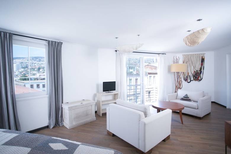 Aparthotel Casa Galos Hotel & Lofts