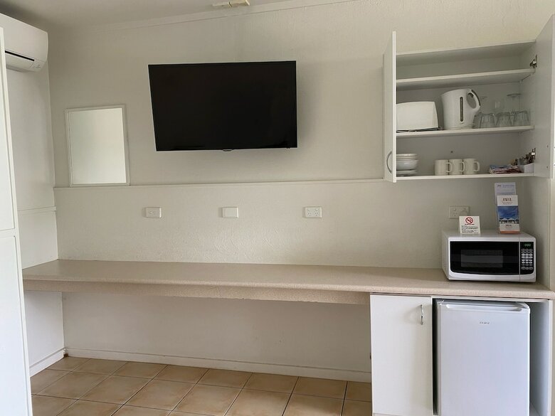 Sorrento Beach Motel