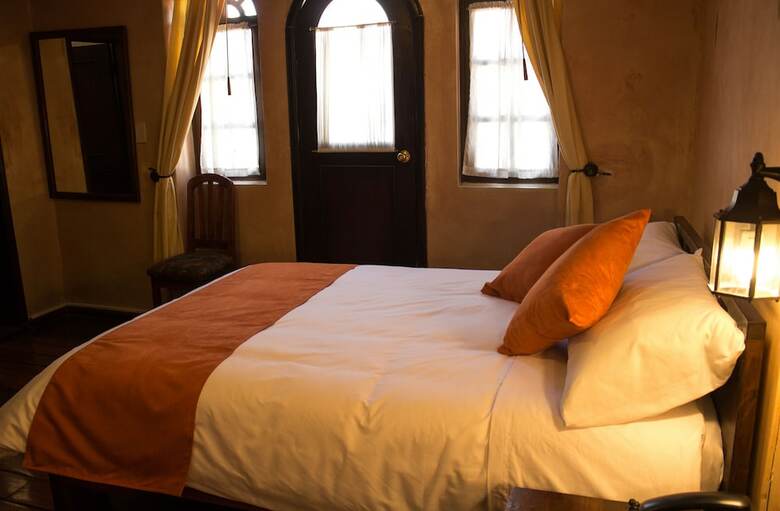 Cruz Loma Hotel.