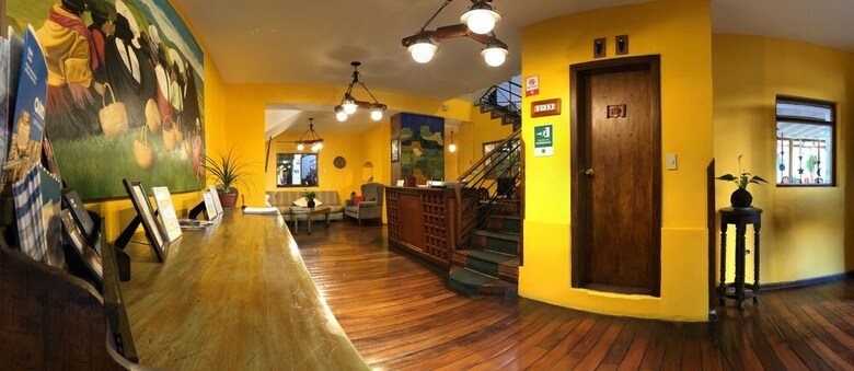 Cruz Loma Hotel.
