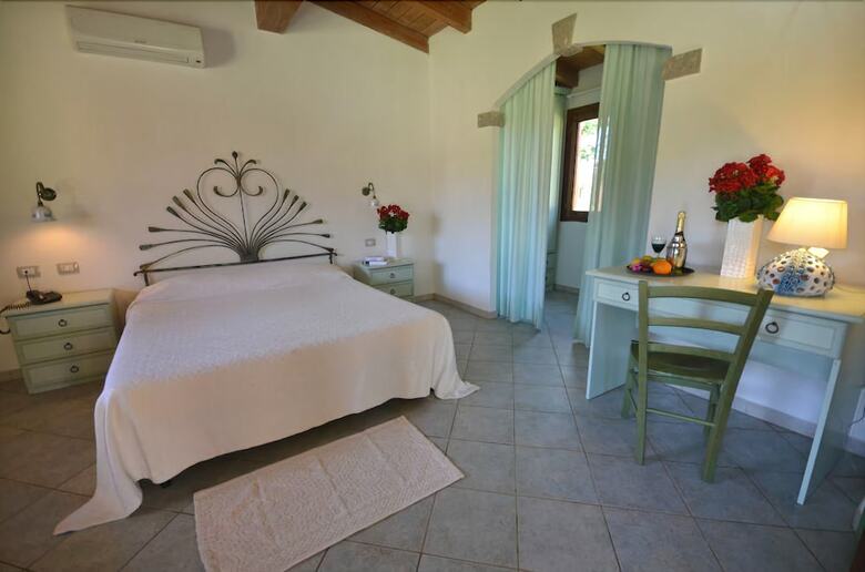 Hotel Limone Beach Resort