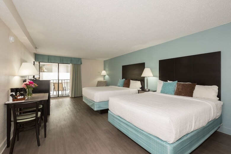 Hotel Carolinian Beach Resort By Oceana Resorts