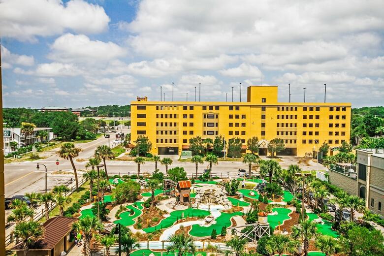 Hotel Carolinian Beach Resort By Oceana Resorts