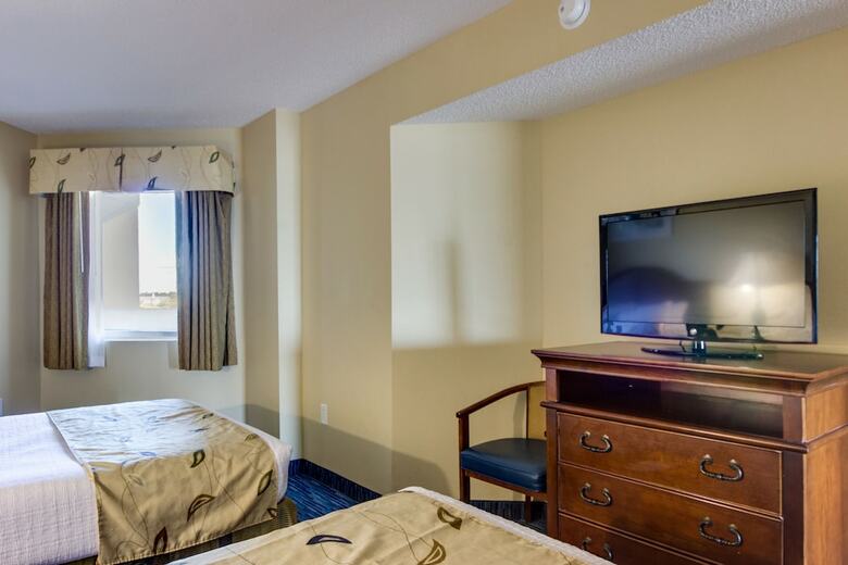 Hotel Carolinian Beach Resort By Oceana Resorts