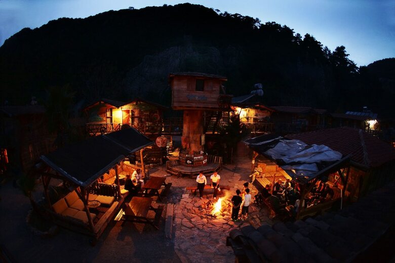 Hostal Kadir's Tree Houses