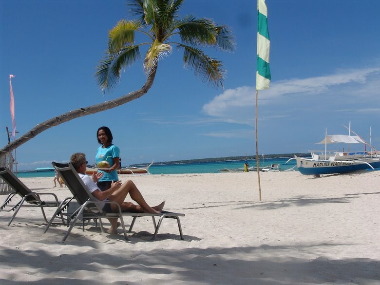 Hotel Marlins Beach Resort