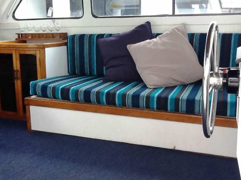 Boyds Bay Houseboat Holidays