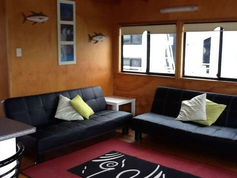 Boyds Bay Houseboat Holidays