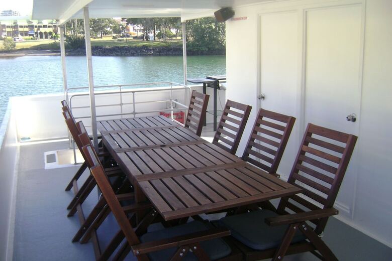 Boyds Bay Houseboat Holidays