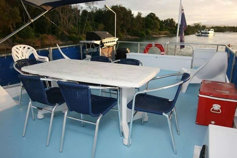 Boyds Bay Houseboat Holidays