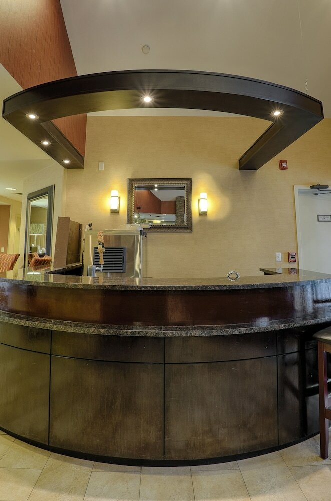 Hotel Albany Airport Inn And Suites