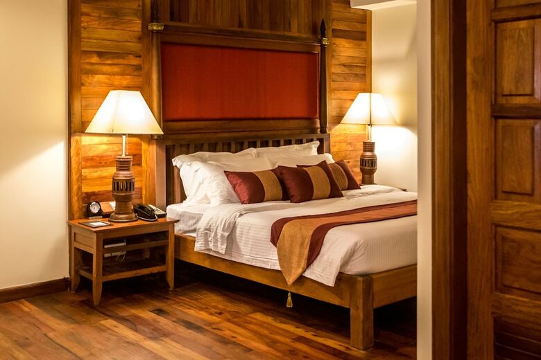 Hotel Empress Residence Resort & Spa