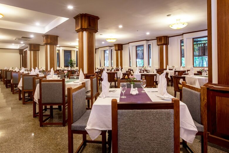 Hotel Empress Residence Resort & Spa