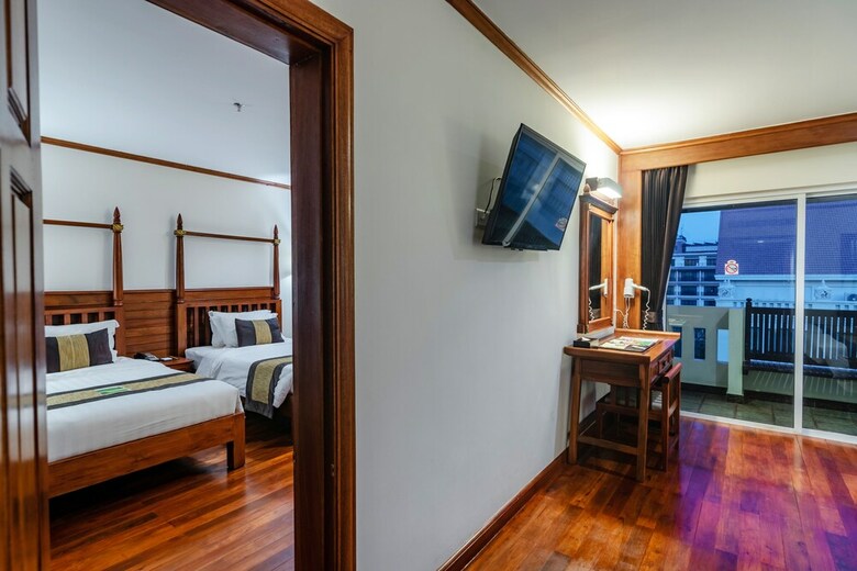 Hotel Empress Residence Resort & Spa