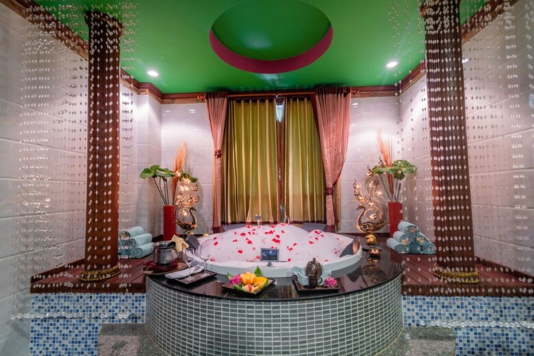 Hotel Empress Residence Resort & Spa