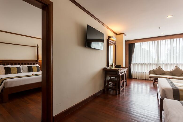 Hotel Empress Residence Resort & Spa