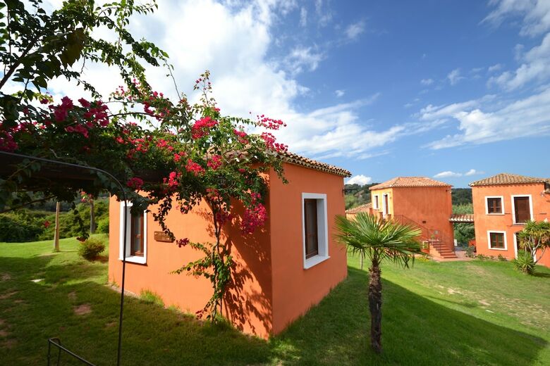Galanias Hotel & Retreat