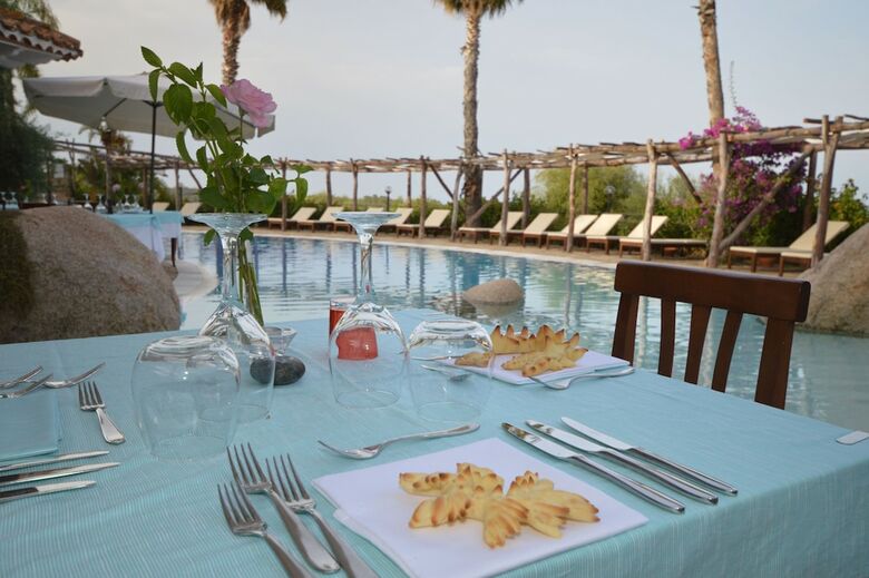 Galanias Hotel & Retreat