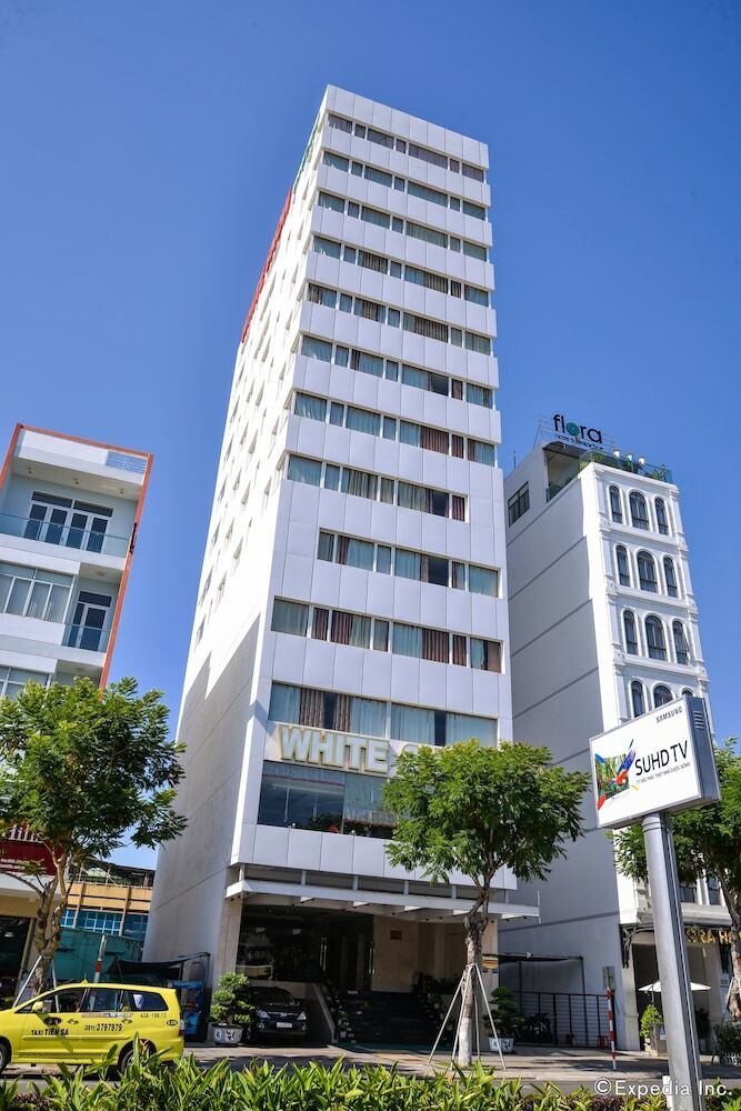 White Snow Hotel