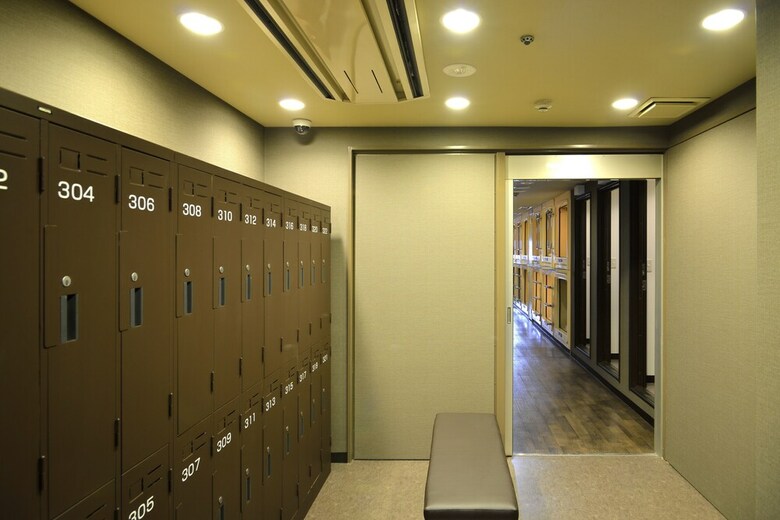 Capsule Hotel B&s Eco-cube Shinsaibashi