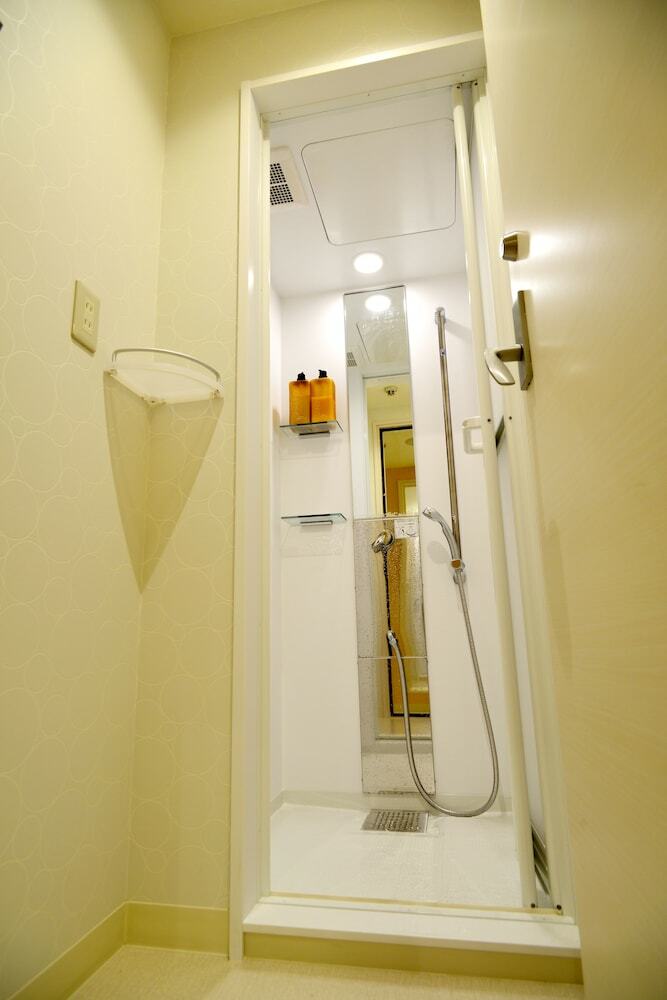 Capsule Hotel B&s Eco-cube Shinsaibashi