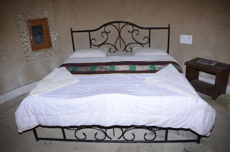 K K Resorts & Camp