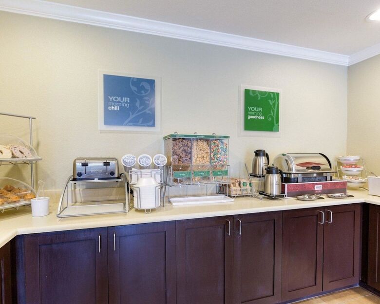 Hotel Comfort Suites Near Westchase On Beltway 8