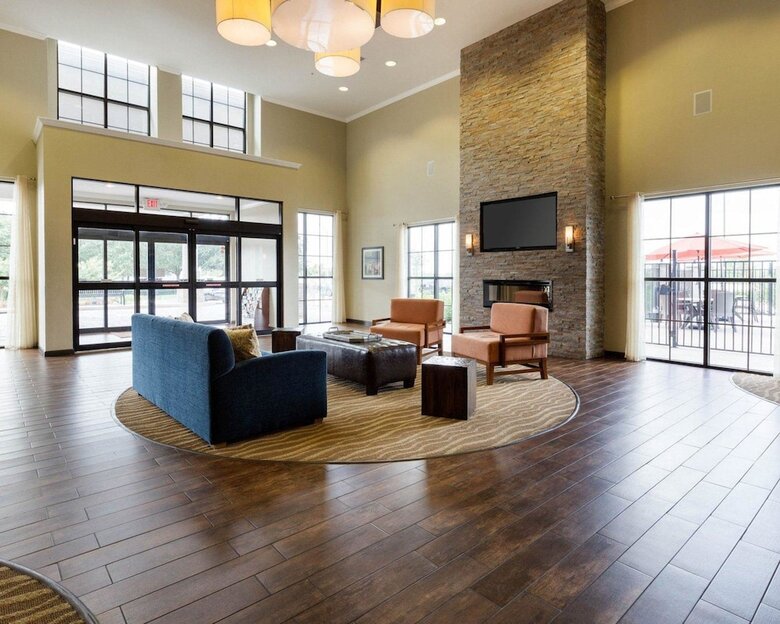Hotel Comfort Suites Near Westchase On Beltway 8